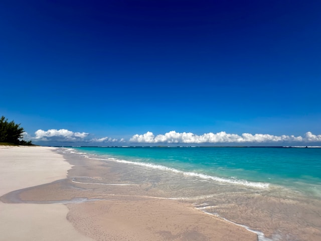Eleuthera Bahamas turquoise water and white sand beach